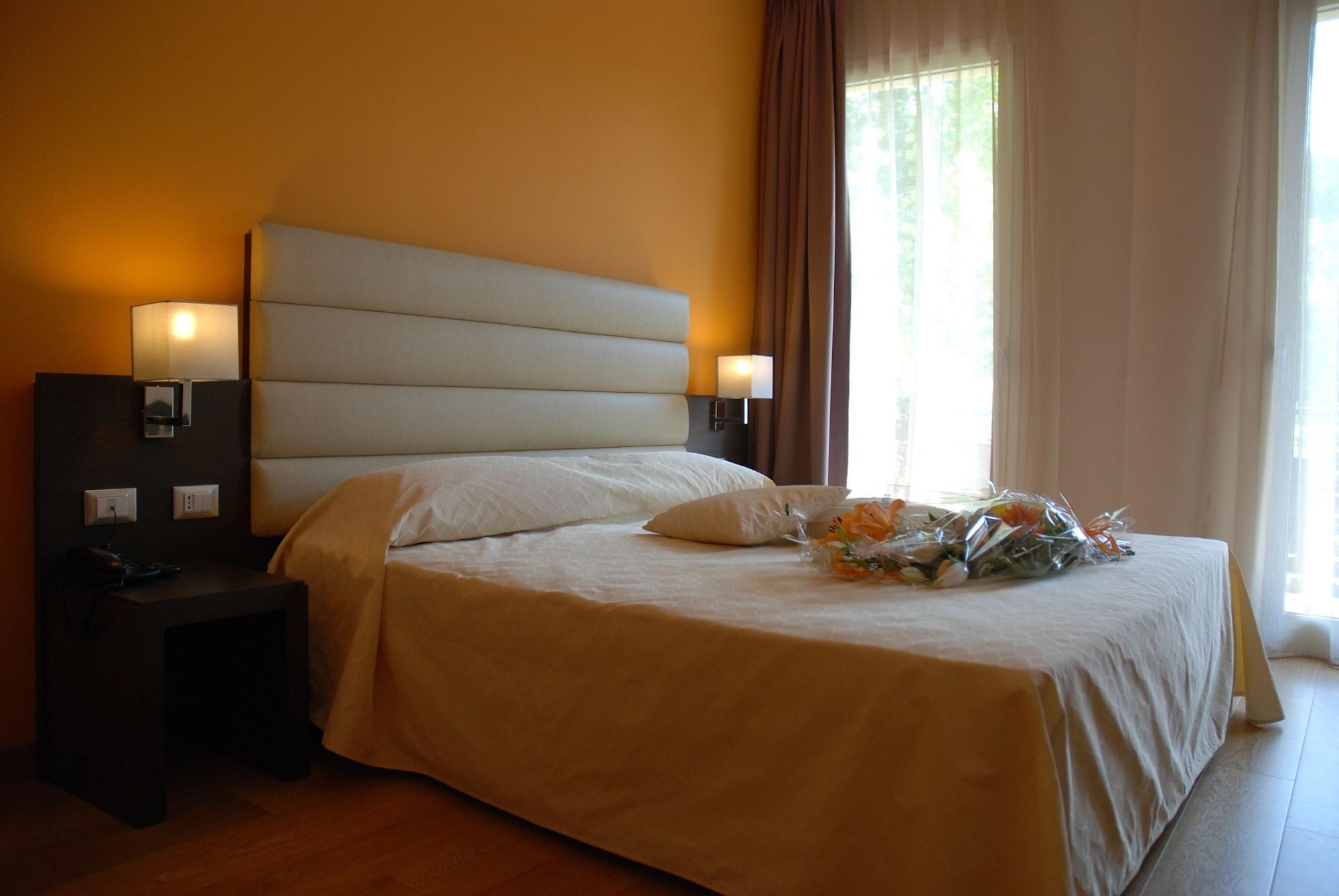 Zen Hotel Versilia Marina di Pietrasanta Bagian luar foto