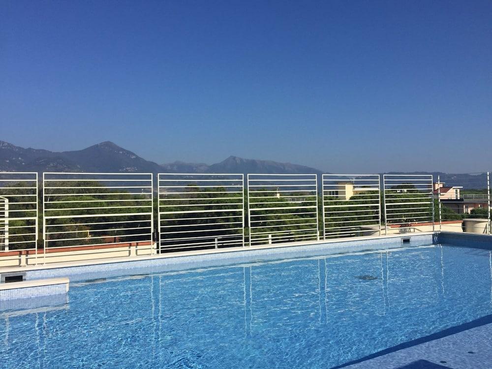 Zen Hotel Versilia Marina di Pietrasanta Bagian luar foto