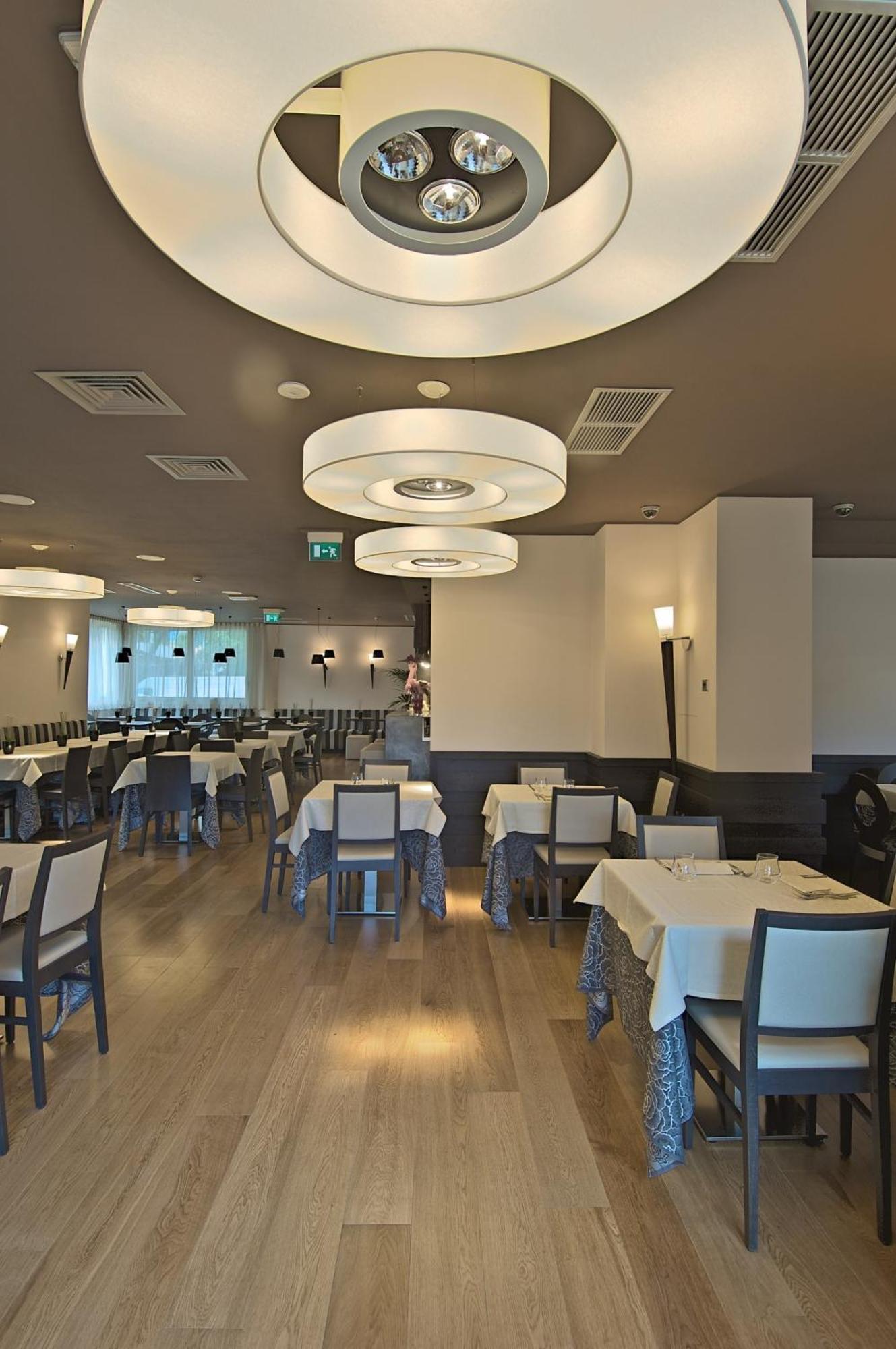 Zen Hotel Versilia Marina di Pietrasanta Bagian luar foto